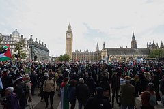 Вы сейчас просматриваете В Лондоне тысячи людей вышли на демонстрацию в поддержку Палестины