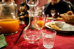 Подробнее о статье В России впервые за 10 лет выявили рост числа людей с алкогольной зависимостью